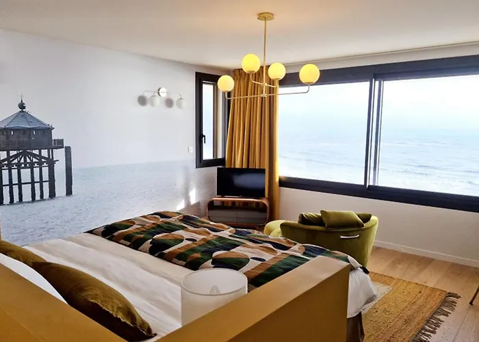 Вилла Villa Oceans Oceanfront Pool Spa Sleeps 15 In Bretignolles Sur Mer