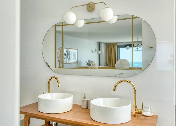 Villa Oceans Oceanfront Pool Spa Sleeps 15 In Bretignolles Sur Mer