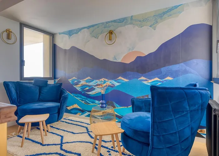 Villa Oceans Oceanfront Pool Spa Sleeps 15 In Bretignolles Sur Mer * Бретиньоль-сюр-Мер